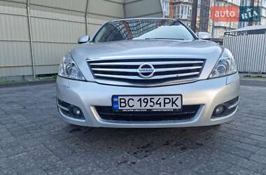 Седан Nissan Teana 2010 в Львове