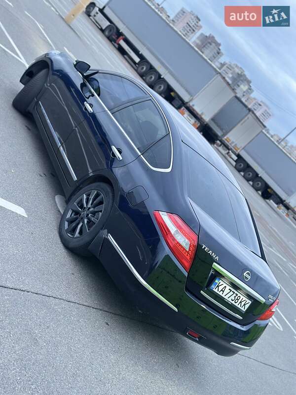 Седан Nissan Teana 2008 в Киеве