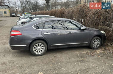 Седан Nissan Teana 2010 в Киеве