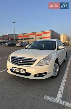 Седан Nissan Teana 2010 в Києві