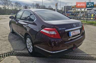Седан Nissan Teana 2012 в 