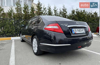 Седан Nissan Teana 2012 в 
