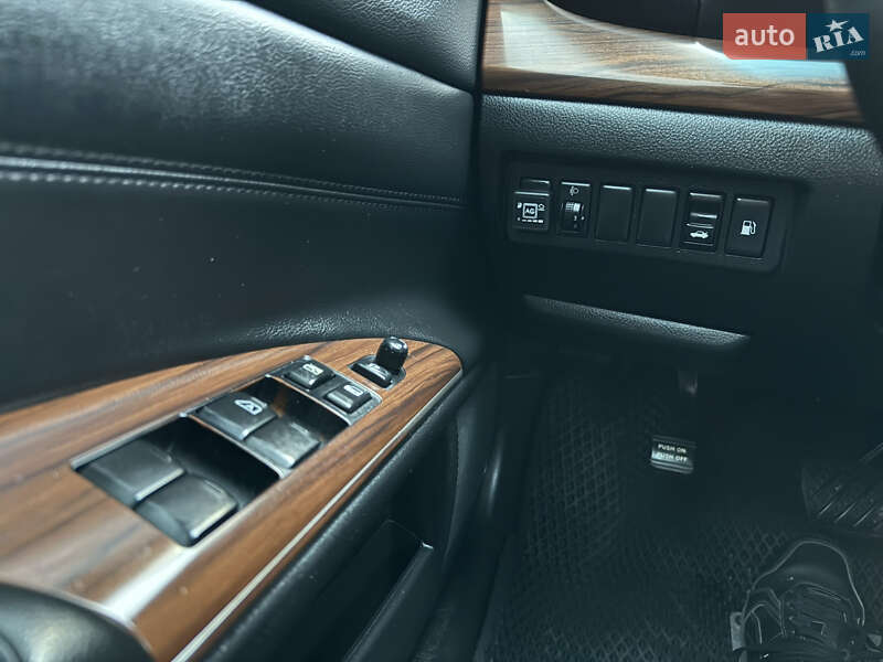 Седан Nissan Teana 2010 в Днепре
