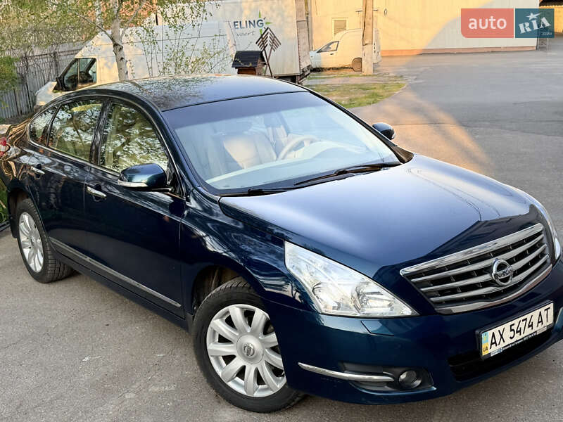 Седан Nissan Teana 2012 в 