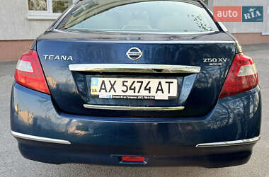 Седан Nissan Teana 2012 в 