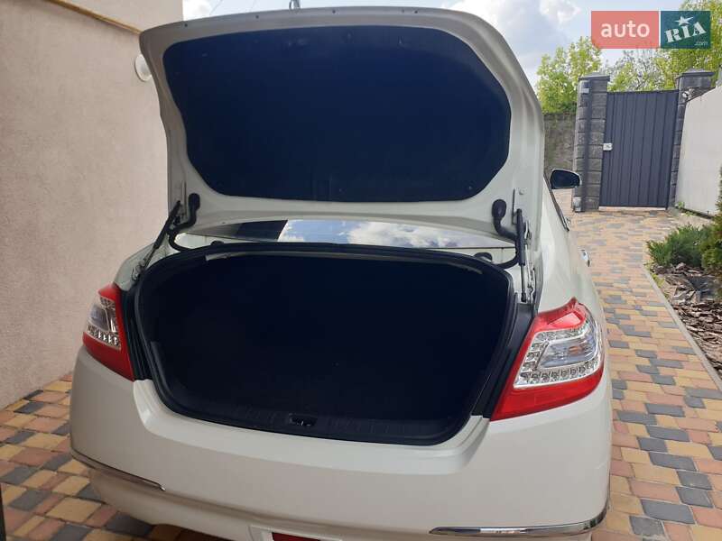 Седан Nissan Teana 2013 в Вишгороді