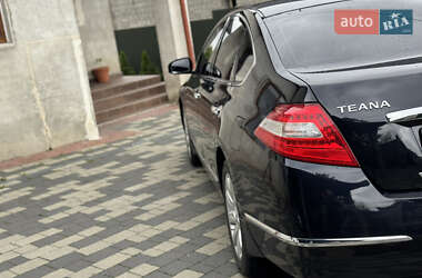 Седан Nissan Teana 2012 в 