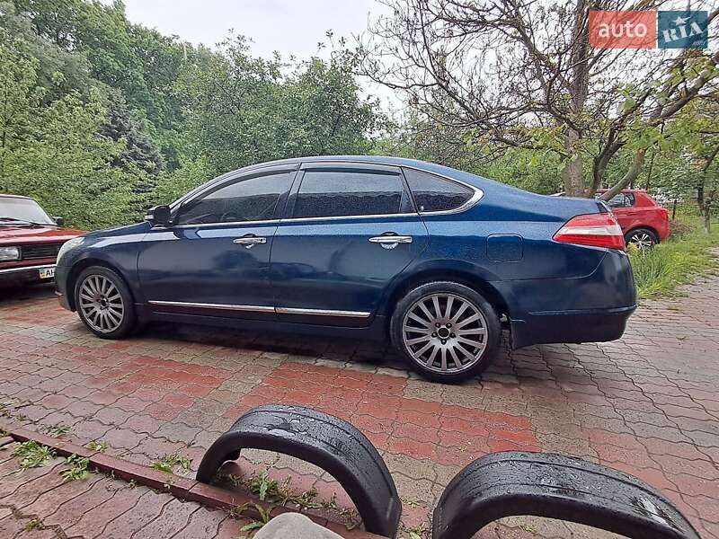 Седан Nissan Teana 2008 в Днепре