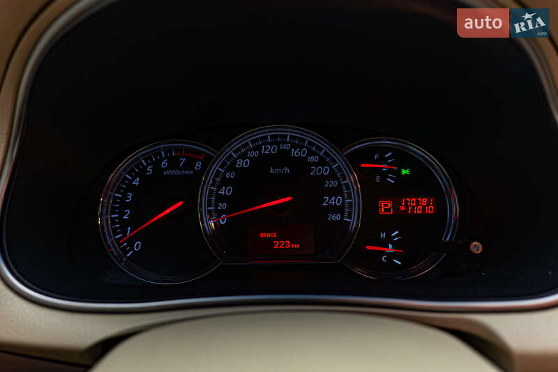 Седан Nissan Teana 2010 в Києві