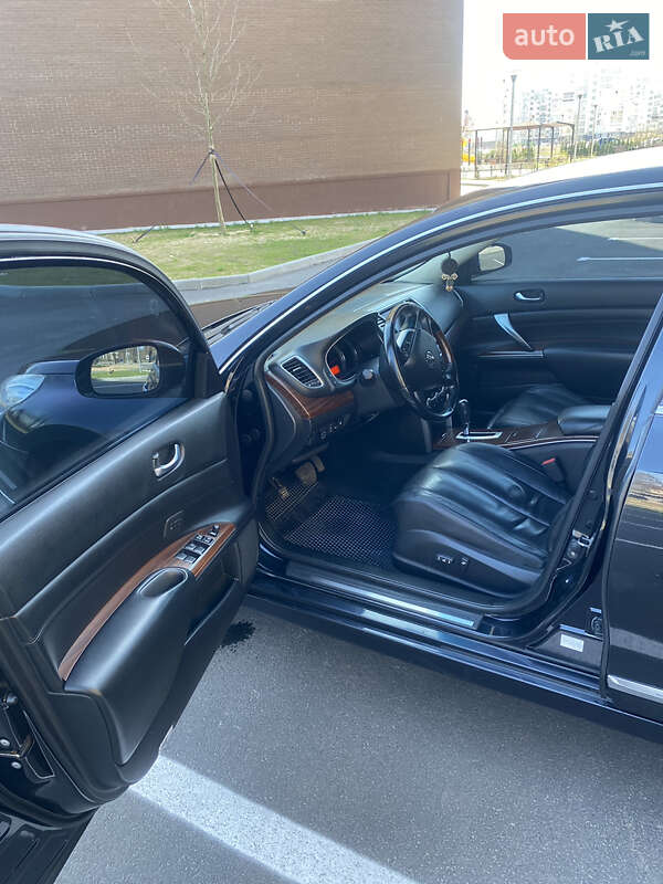 Седан Nissan Teana 2010 в Чернигове