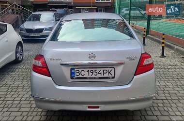 Седан Nissan Teana 2010 в 