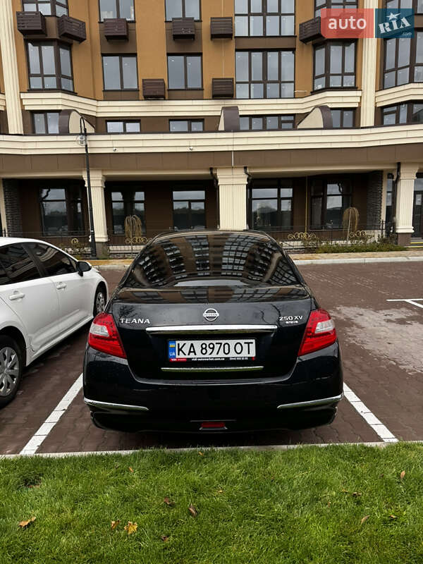 Седан Nissan Teana 2012 в Киеве