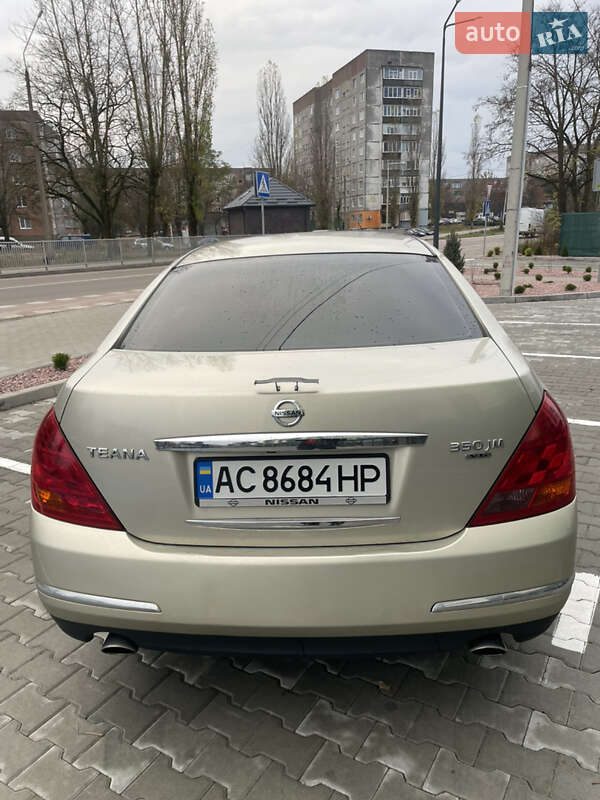 Седан Nissan Teana 2007 в Вараші