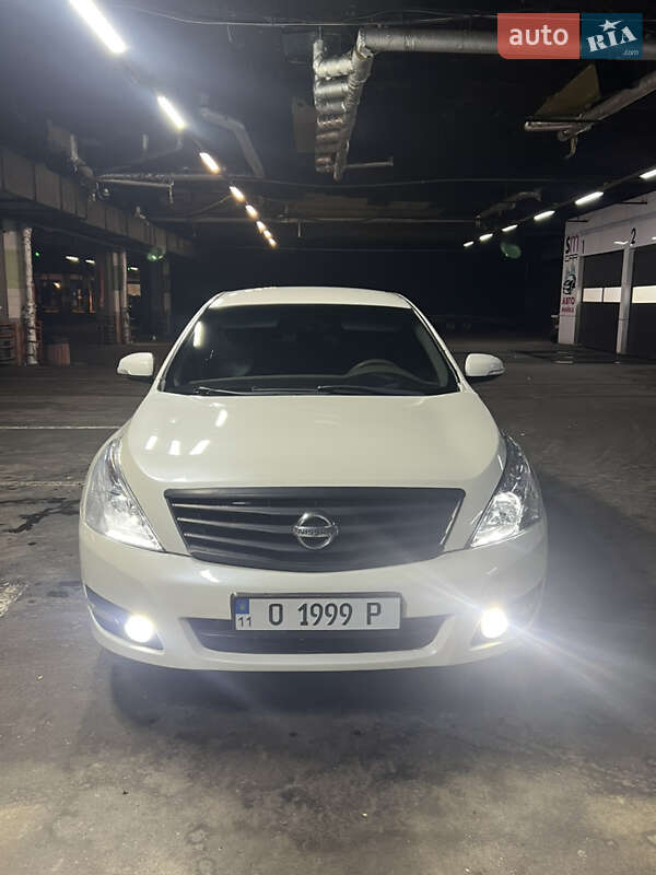 Седан Nissan Teana 2011 в Киеве