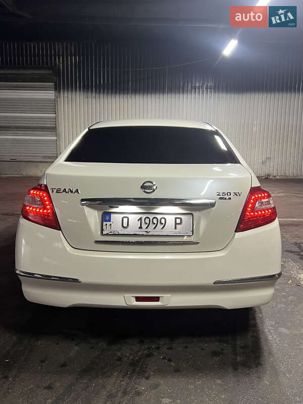 Седан Nissan Teana 2011 в Киеве