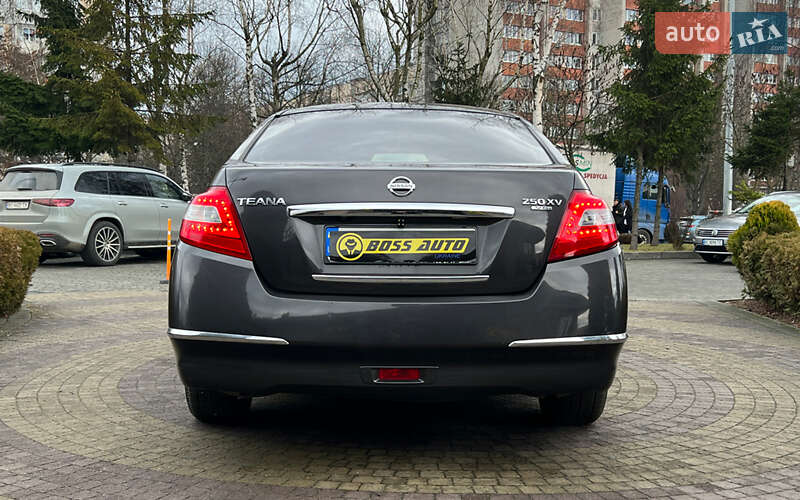 Седан Nissan Teana 2008 в Львові