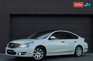 Седан Nissan Teana 2010 в Николаеве