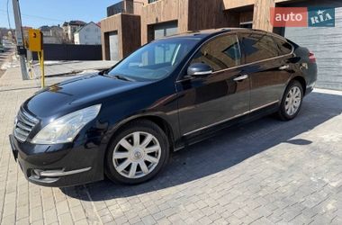 Седан Nissan Teana 2010 в Львові