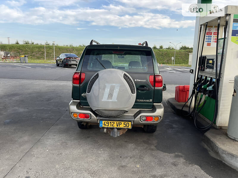 Внедорожник / Кроссовер Nissan Terrano II 2000 в Ивано-Франковске