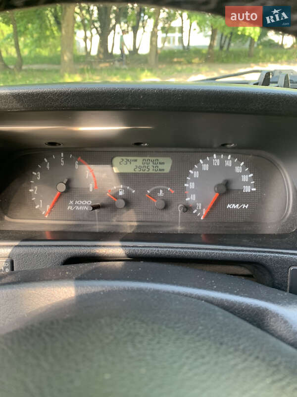 Позашляховик / Кросовер Nissan Terrano II 2004 в Хмельницькому