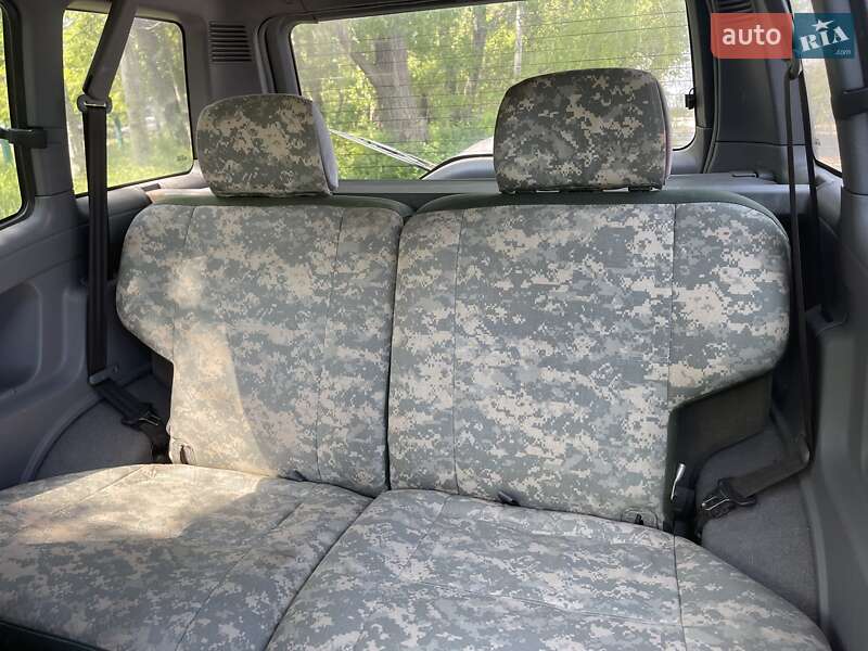 Позашляховик / Кросовер Nissan Terrano II 1997 в Дніпрі