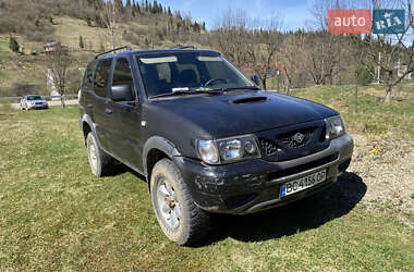 Nissan Terrano II 2000