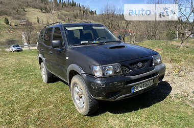 Внедорожник / Кроссовер Nissan Terrano II 2000 в Славском