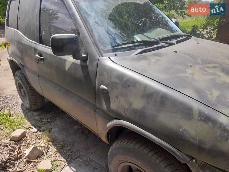 Внедорожник / Кроссовер Nissan Terrano II 1994 в Новониколаевке