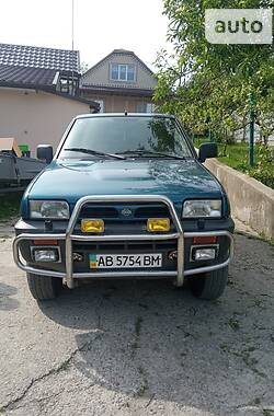 Внедорожник / Кроссовер Nissan Terrano 1994 в Каменец-Подольском