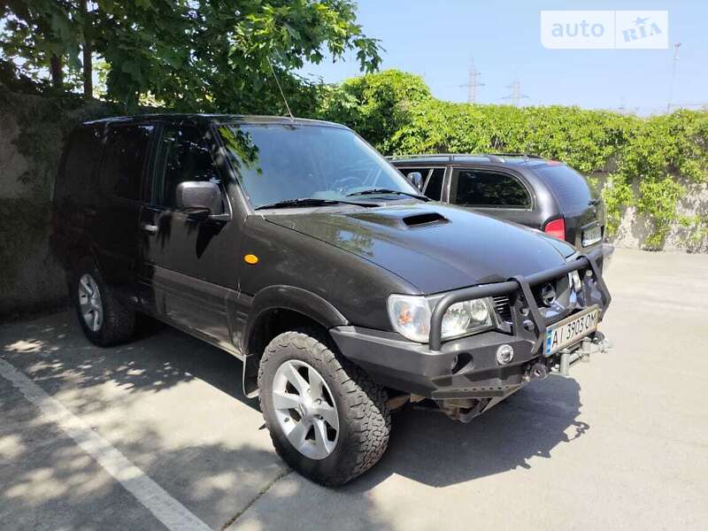 Внедорожник / Кроссовер Nissan Terrano 2004 в Киеве