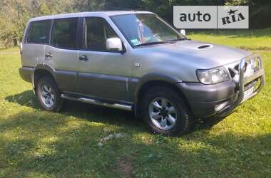 Внедорожник / Кроссовер Nissan Terrano 2001 в Хусте