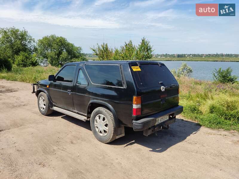 Внедорожник / Кроссовер Nissan Terrano 1991 в Николаеве