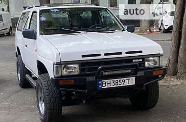 Внедорожник / Кроссовер Nissan Terrano 1988 в Одессе