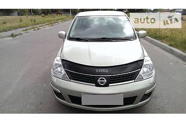 Хэтчбек Nissan TIIDA 2008 в Киеве