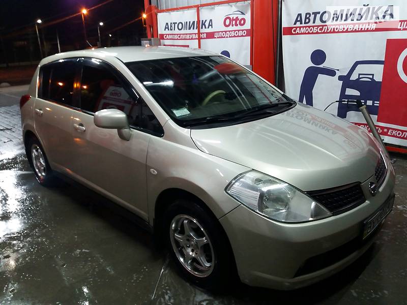 Хетчбек Nissan TIIDA 2007 в Хмельницькому