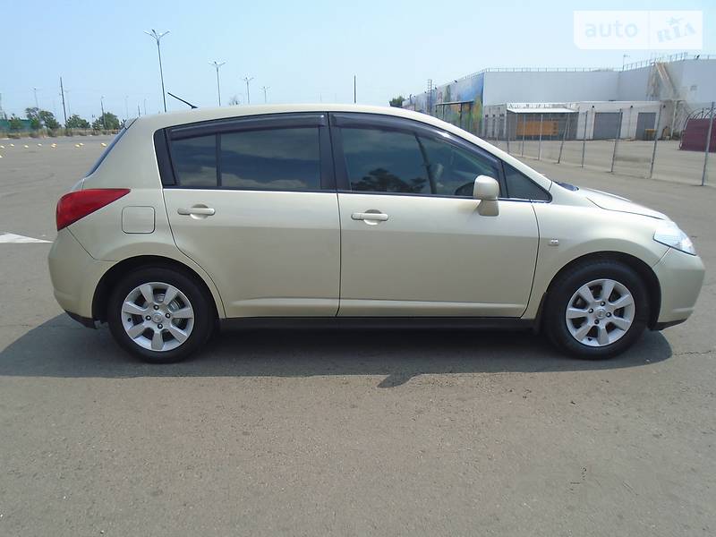 Хетчбек Nissan TIIDA 2006 в Одесі