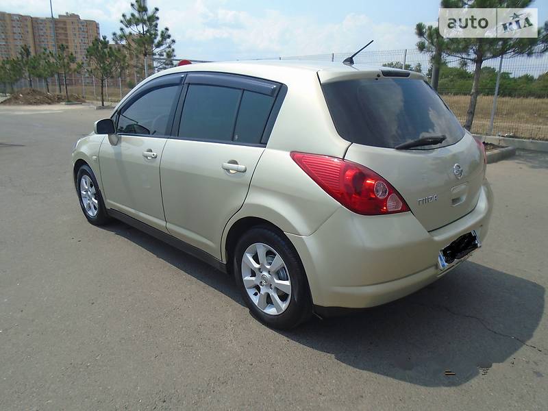 Хетчбек Nissan TIIDA 2006 в Одесі