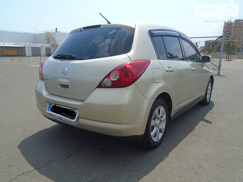 Хетчбек Nissan TIIDA 2006 в Одесі