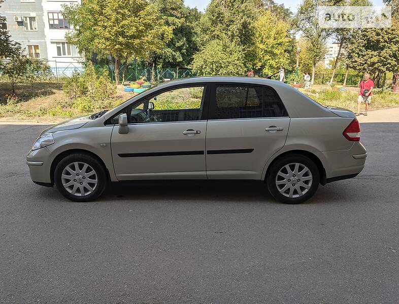 Седан Nissan TIIDA 2007 в Запоріжжі