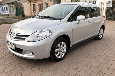 Хэтчбек Nissan TIIDA 2010 в Николаеве