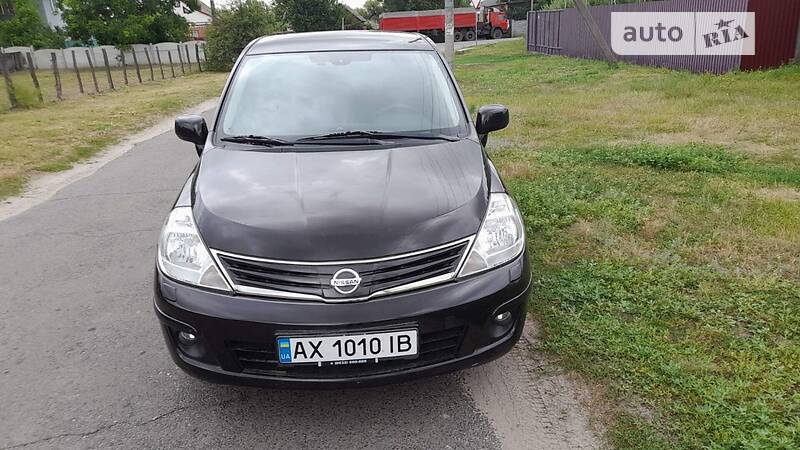 Nissan TIIDA