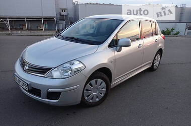 Хэтчбек Nissan TIIDA 2012 в Днепре