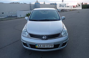 Хэтчбек Nissan TIIDA 2012 в Днепре