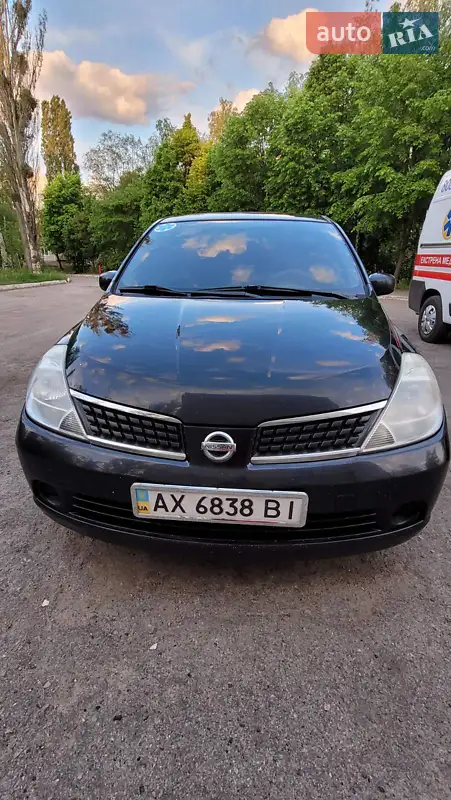 Nissan TIIDA