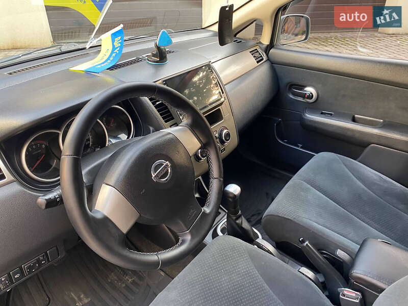 Хэтчбек Nissan TIIDA 2011 в Коломые