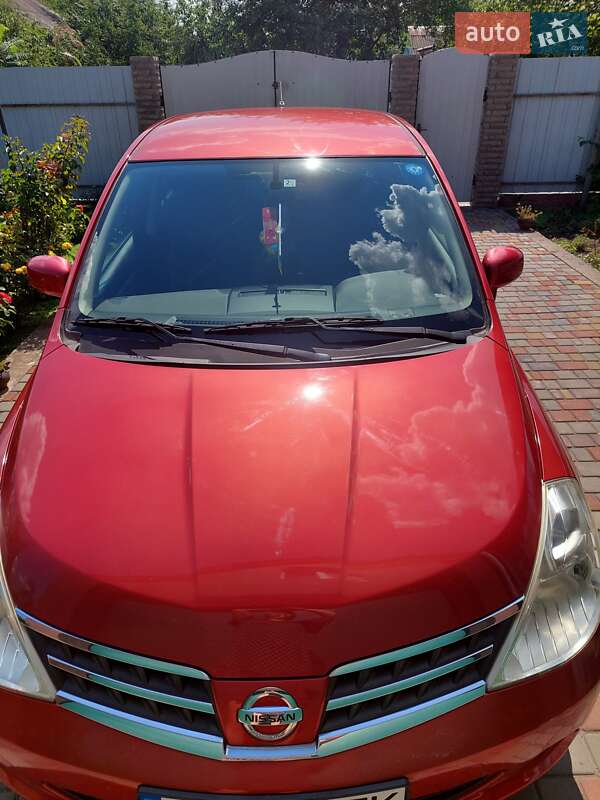 Хетчбек Nissan TIIDA 2012 в Ніжині