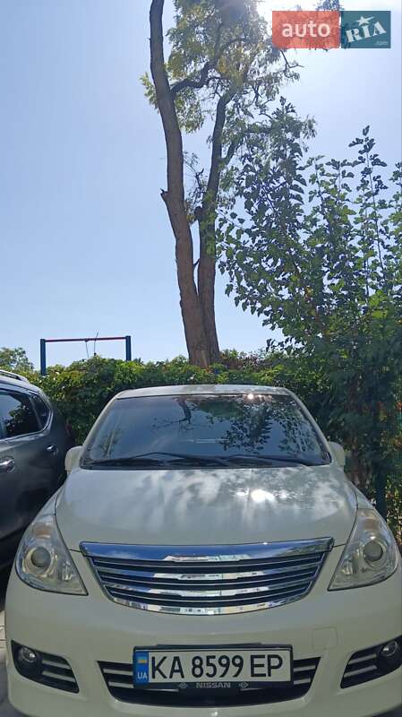 Хетчбек Nissan TIIDA 2010 в Одесі