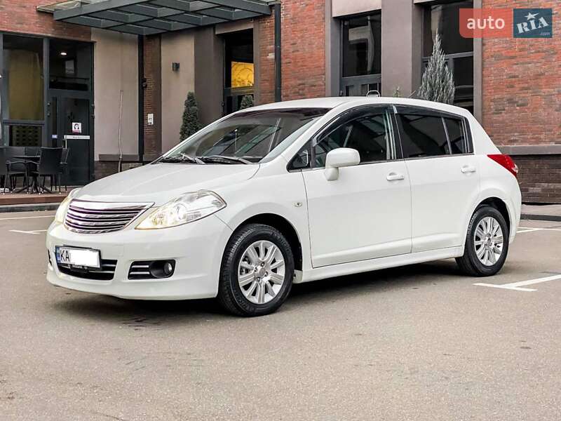 Хетчбек Nissan TIIDA 2010 в Одесі