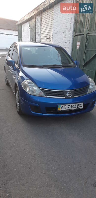 Хетчбек Nissan TIIDA 2008 в Вінниці