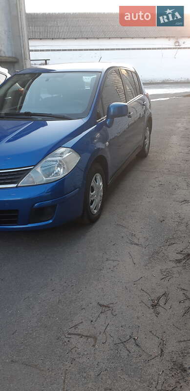 Хетчбек Nissan TIIDA 2008 в Вінниці
